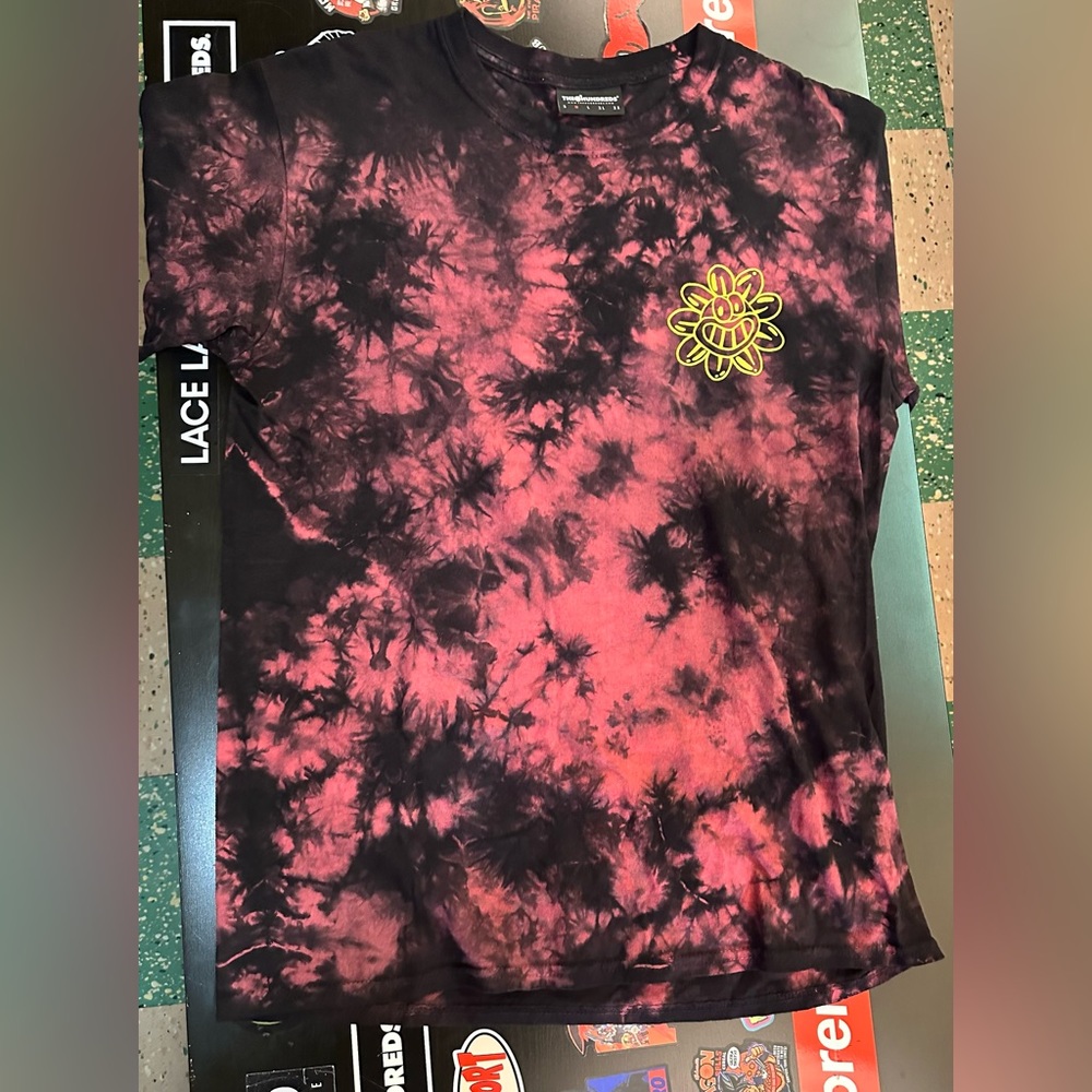 Men’s The Hundreds T-Shirt size Medium